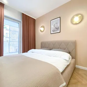 Family Zwierzyniecka Apartament Poznań